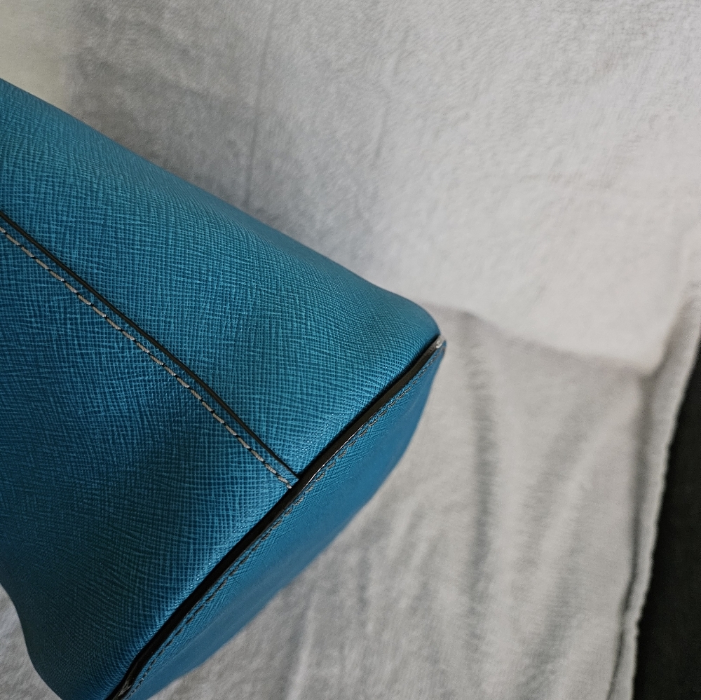 🔆3 For $20! Michael Kors Teal and Beige Tote Bag - Picture 4 of 16